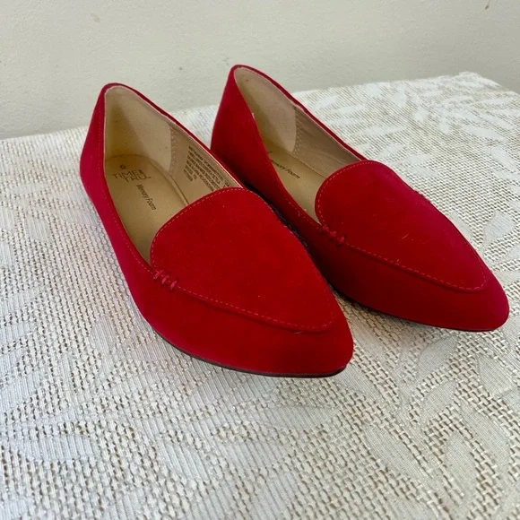 Time and Tru Women's Red Flats - Picture 2 of 4